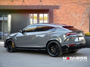 Lamborghini Urus Custom Wheels - EVO-6T by Vossen - Gloss Black Lamborghini Urus Custom Wheels - EVO-6T by Vossen - Gloss Black